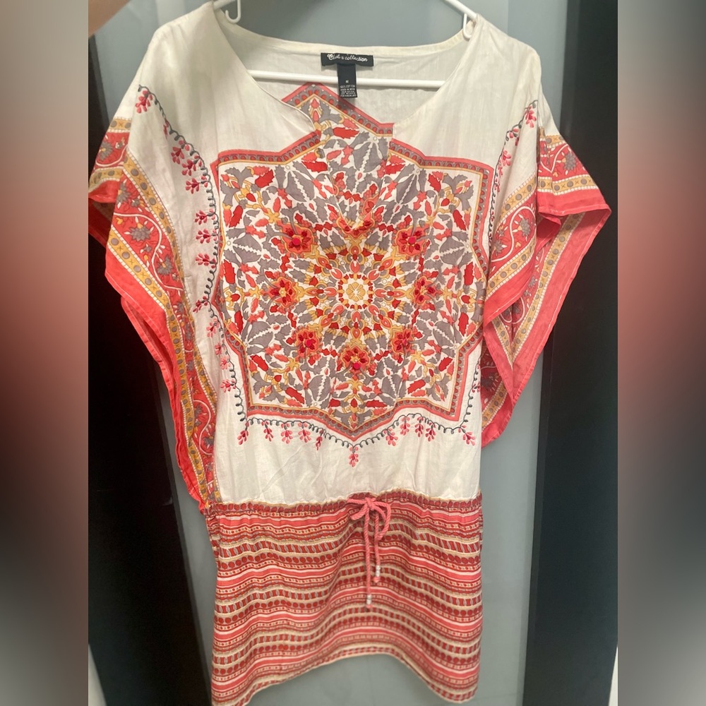 Beautiful embroidered blouse, adjustable at waist. Fresh 100% cotton